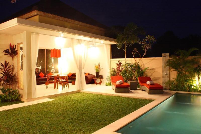 Villa Briana Seminyak By Villas R Us Εξωτερικό φωτογραφία